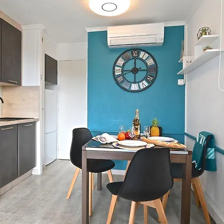 Апартаменты L'esquinade - H5 201 By Interhome *