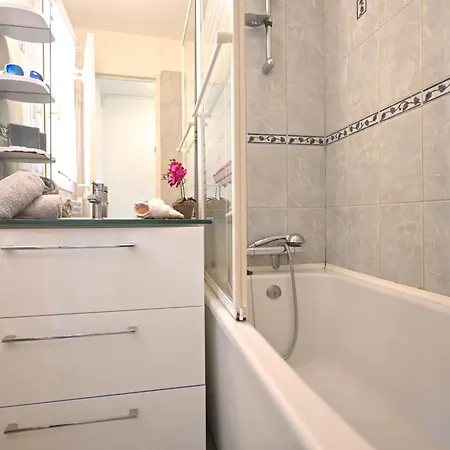 L'esquinade - H5 201 By Interhome Saint-Raphaël